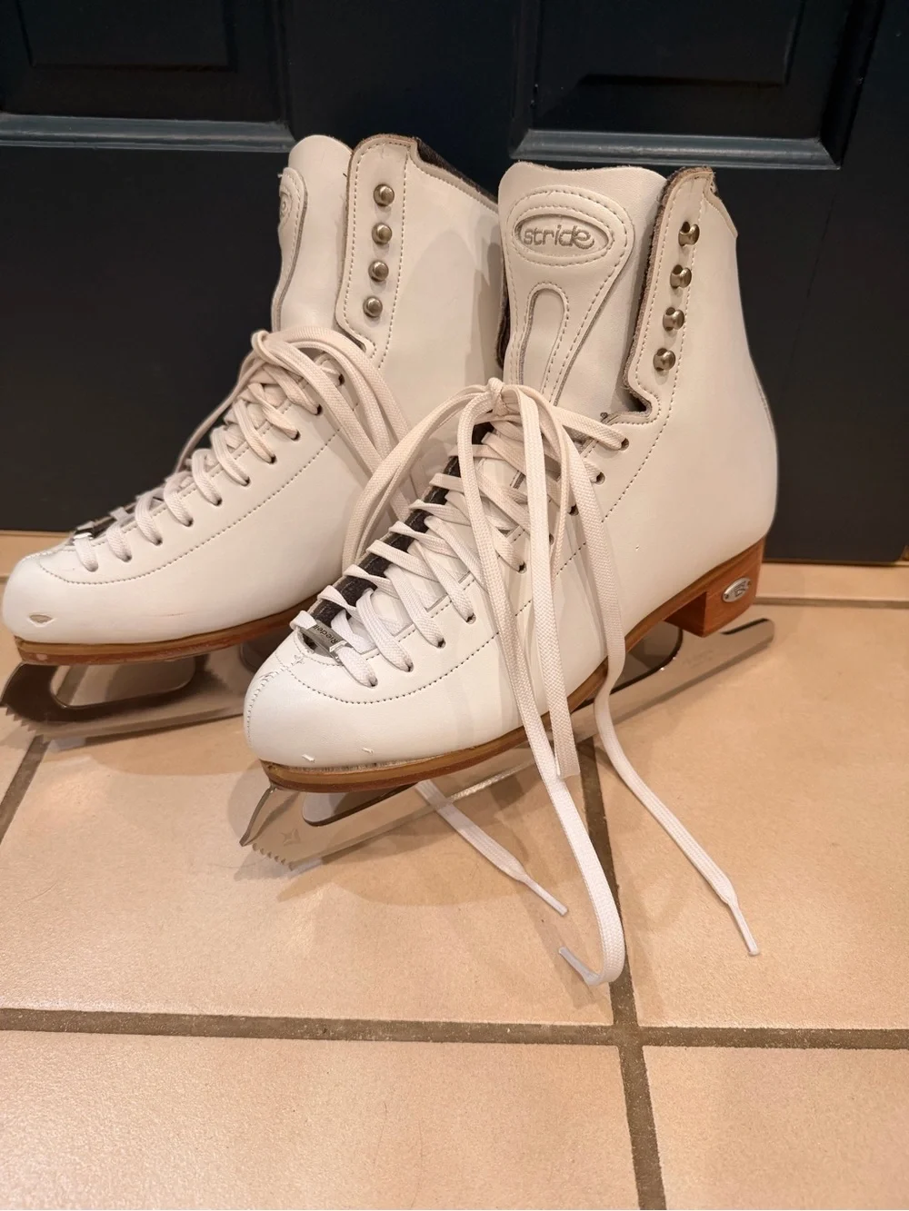 Reidell Stride Figure Skates size 6M Eclipse Vesta Blades